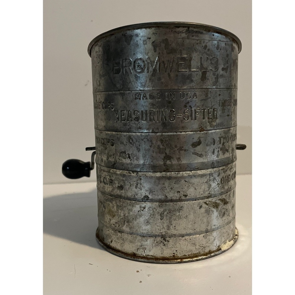 Vintage‎ Bromwell's 3 Cup Flour Measuring Sifter Crank Handle, USA Great Shape.